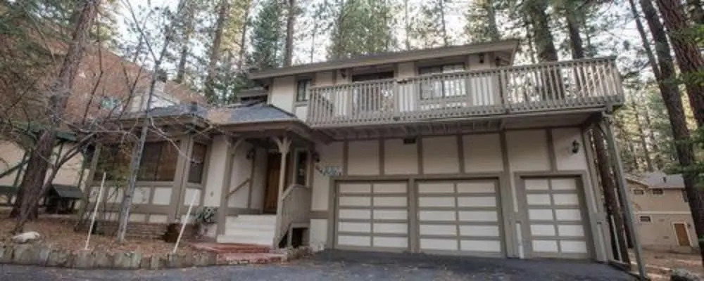 Gold Mountain Manor