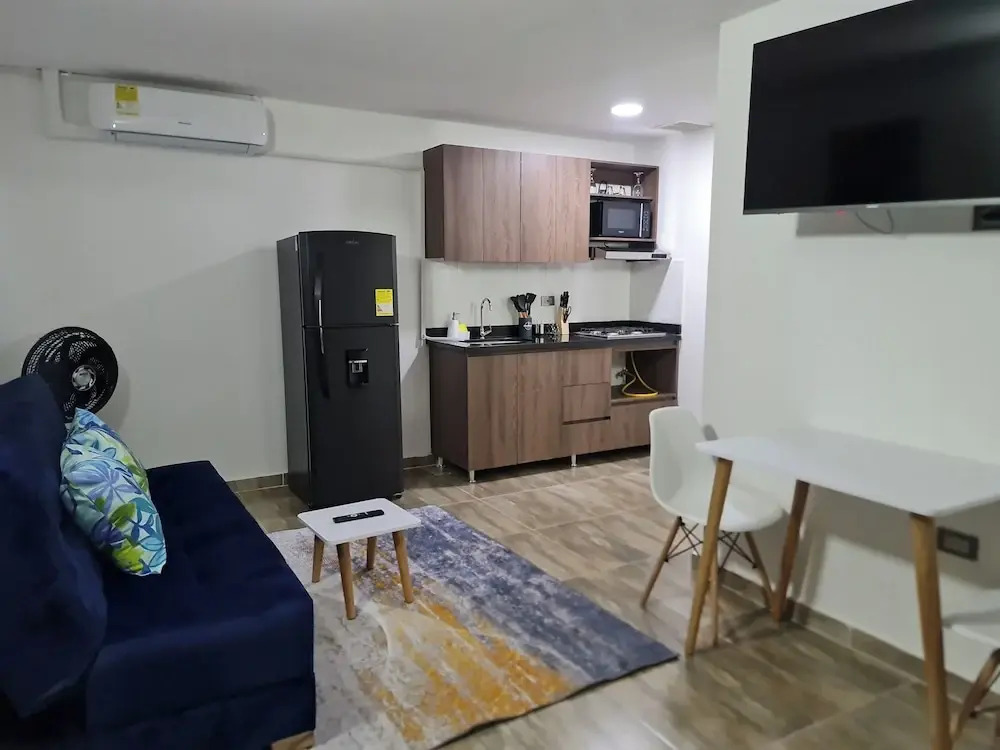 RG33 ApartaSuites