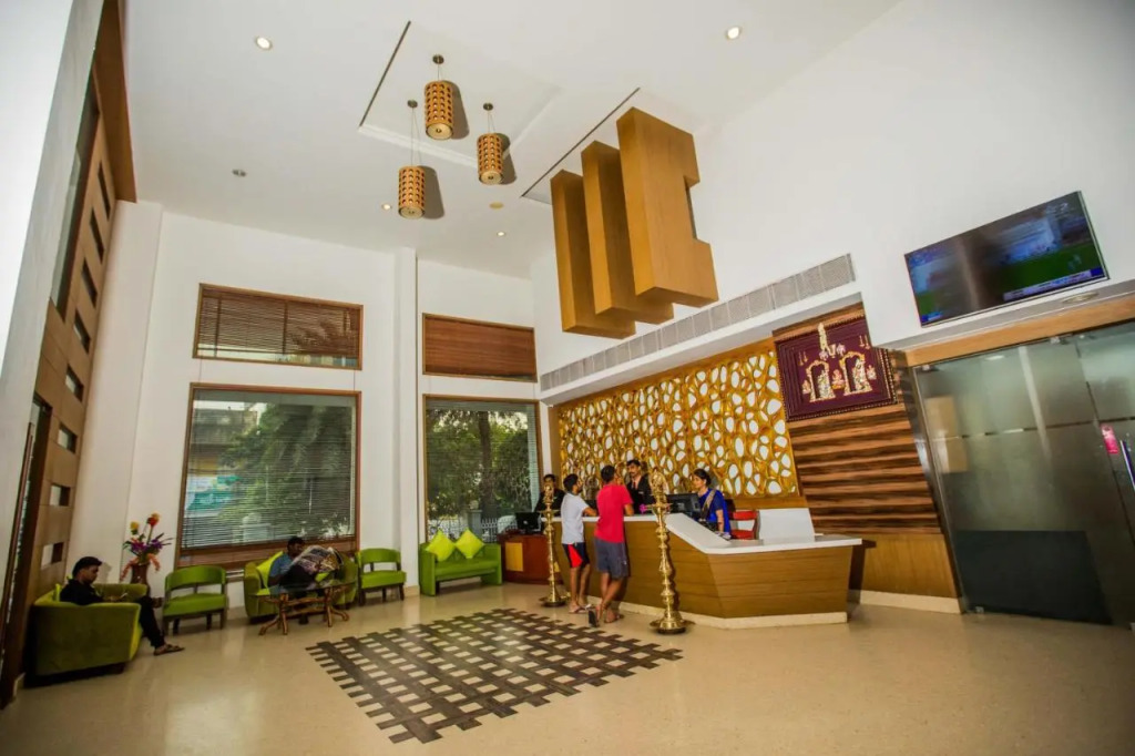 Hotel Shelter