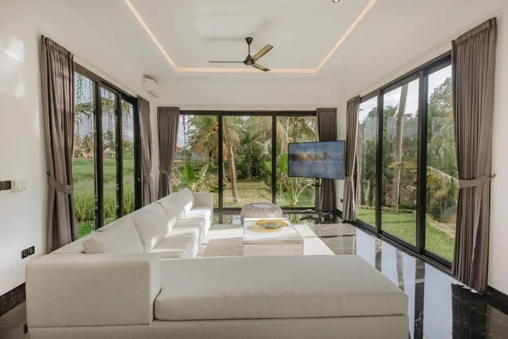 BRAND NEW Luxurious 5 Bedroom Villa with Exotic View