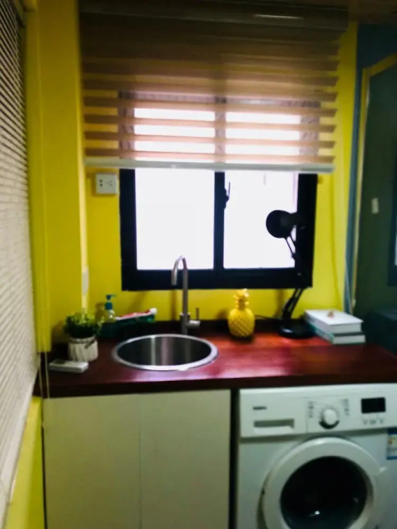 Hard Candy Apartment No.16