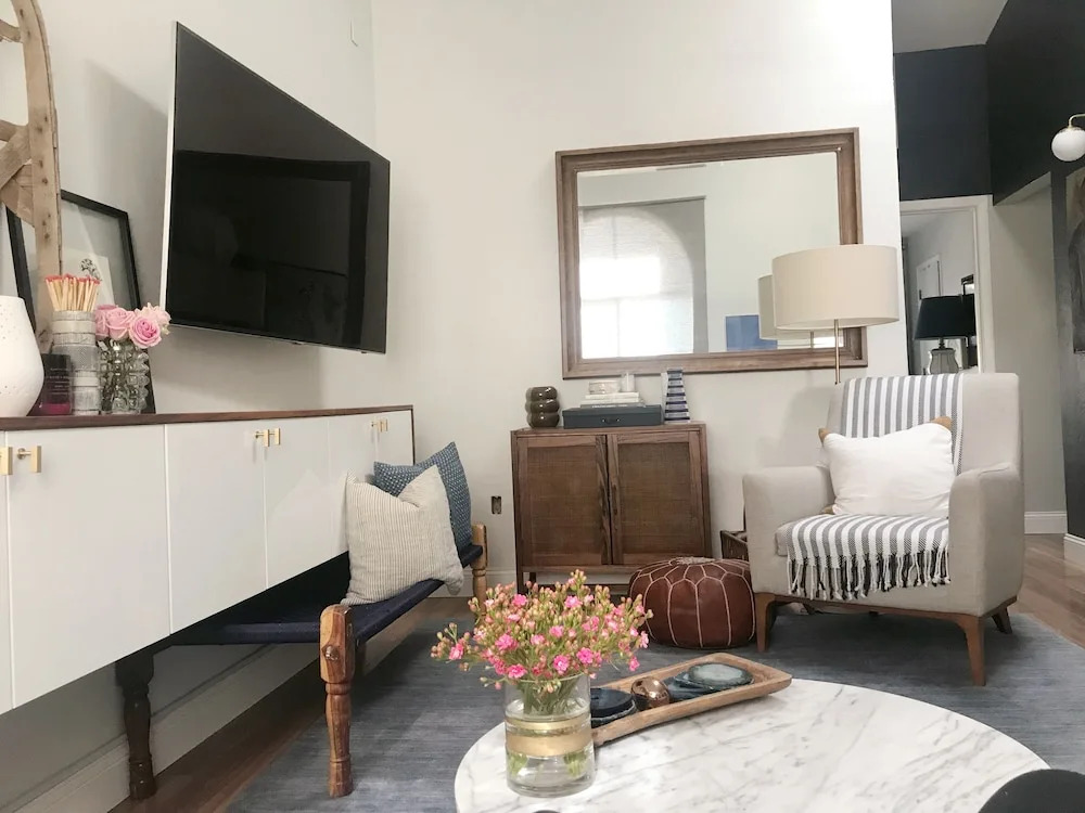 Peaceful modern and close to everything