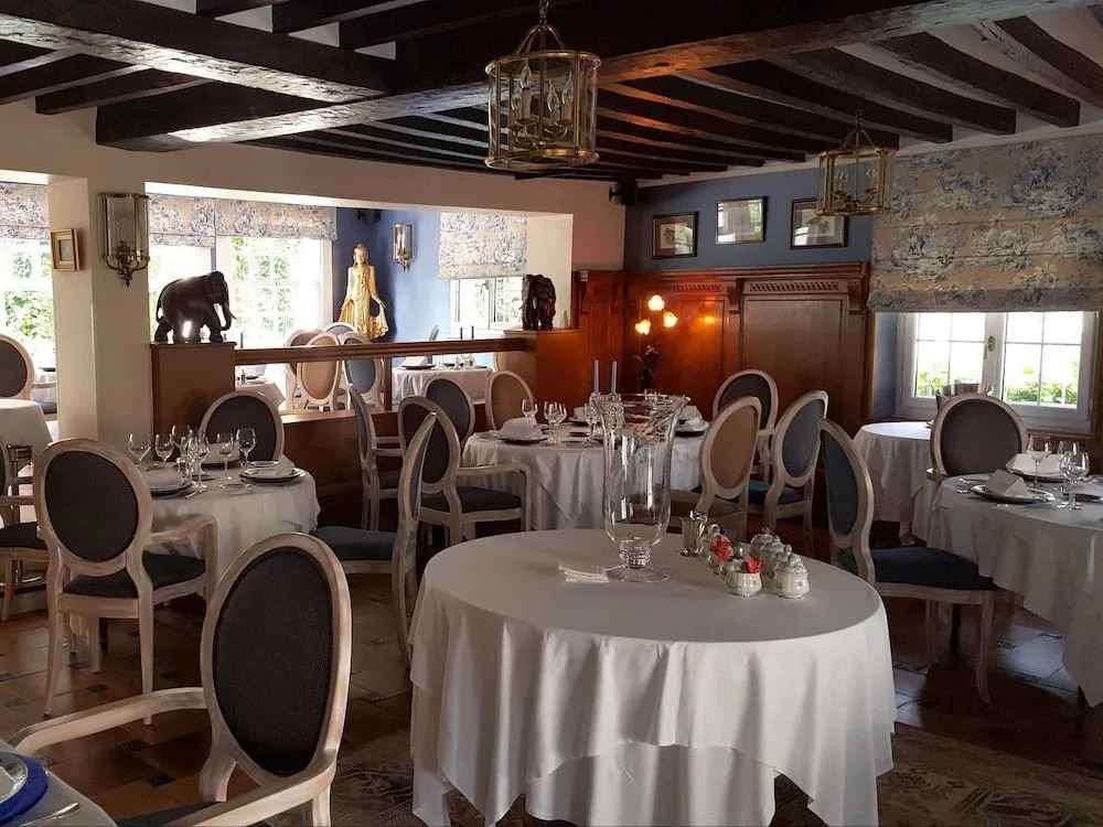 LOGIS - Hôtel & Restaurant Le Gonfalon