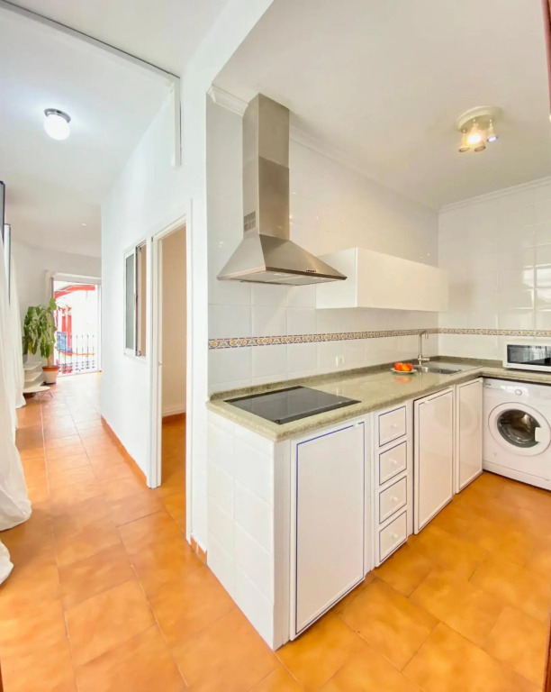 Comfortable studio old town, parking optional