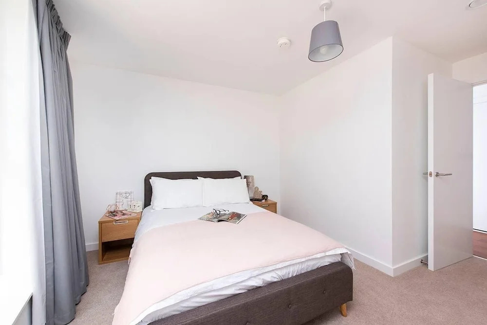 Luxurious and Bright 2BR City Centre Apartment