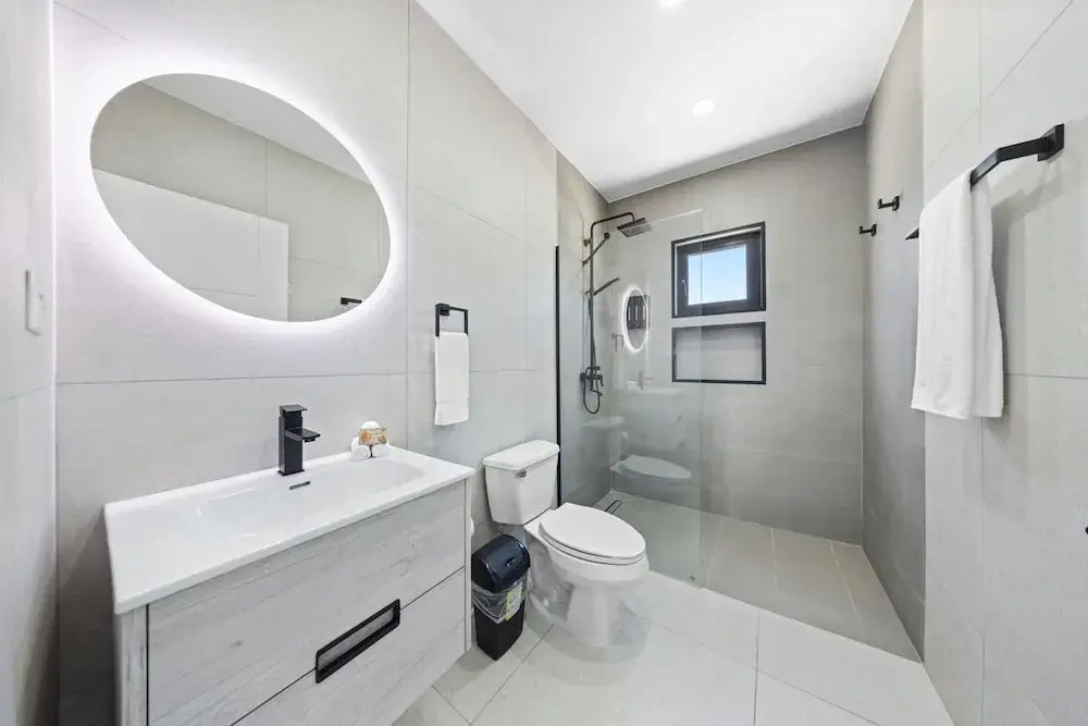 Brand NEW Villa Central Location Private Pool