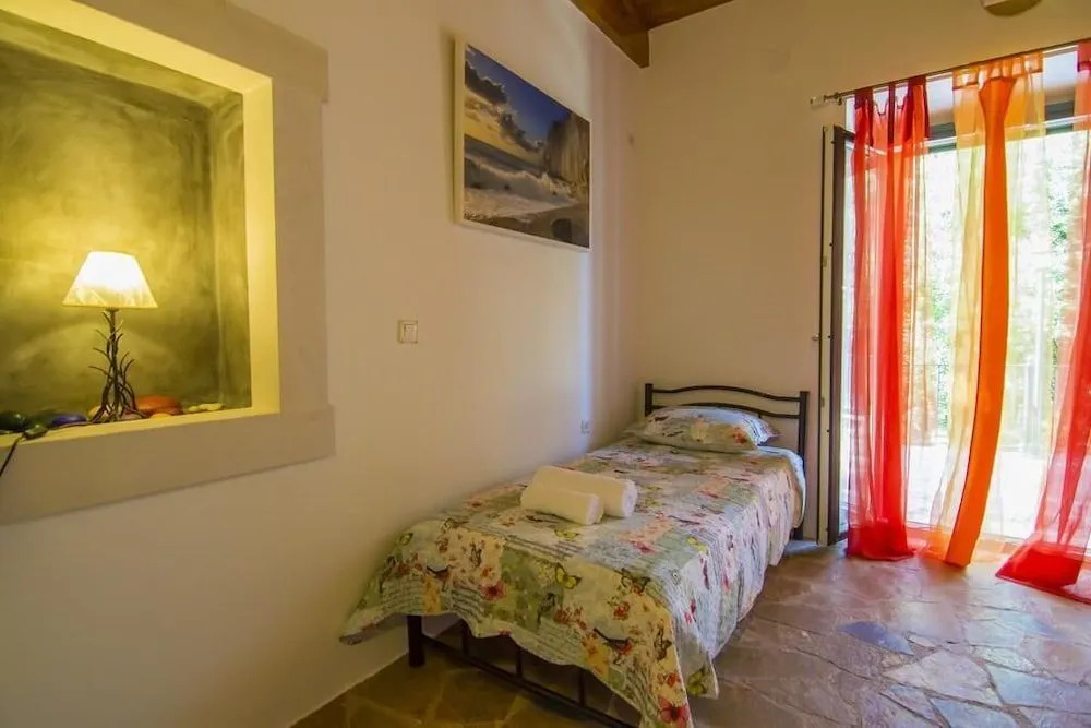 Su La Strata Villa by CorfuEscapes