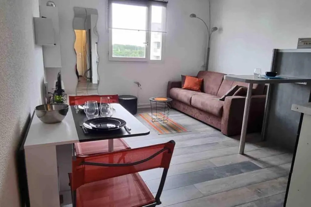 La Plage Superbe Studio Refait a Neuf (Adults Only)