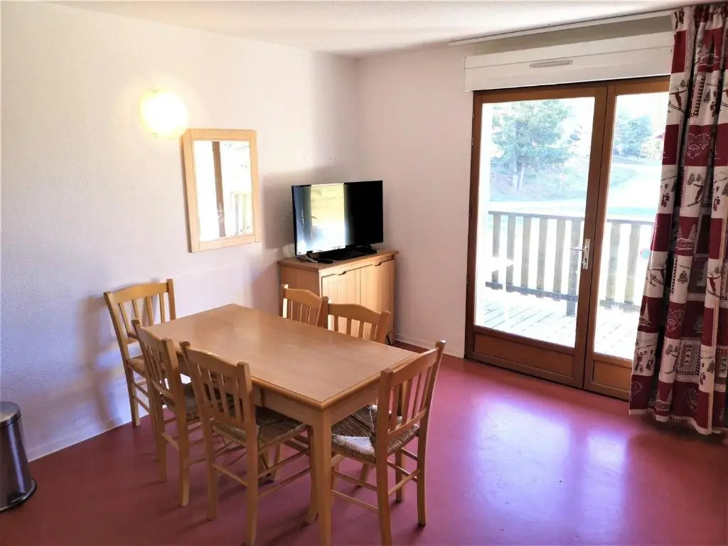 Appartement Le Dévoluy, 2 pièces, 6 personnes - FR-1-504-464
