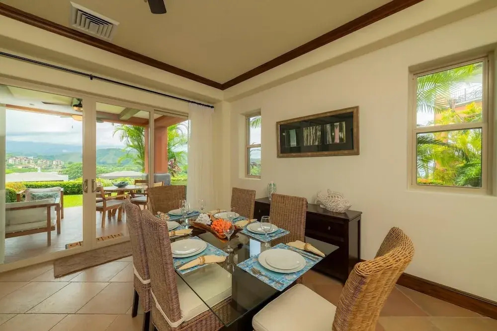 Montebello 2E 3bdrm 3bath Ocean View