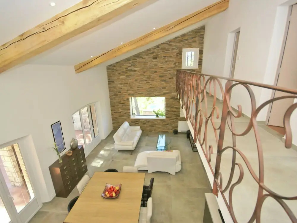A hidden paradise in the beautiful surroundings of Saint-Remy-de-Provence!