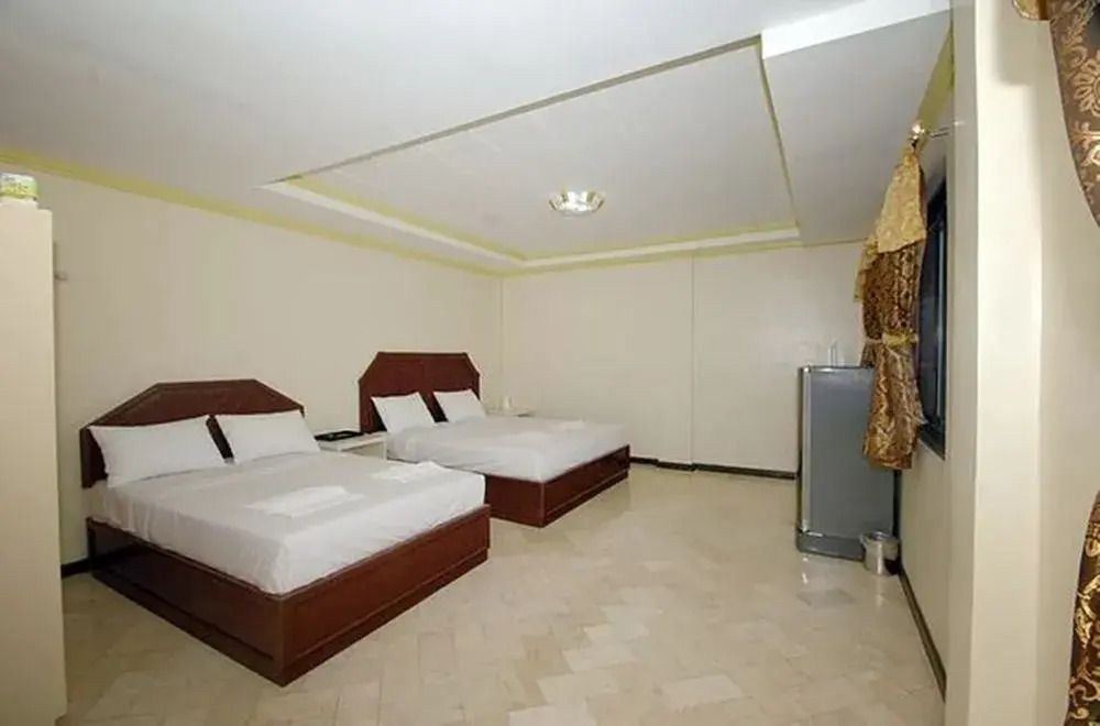 S.R Paradise Beach Resort Hotel