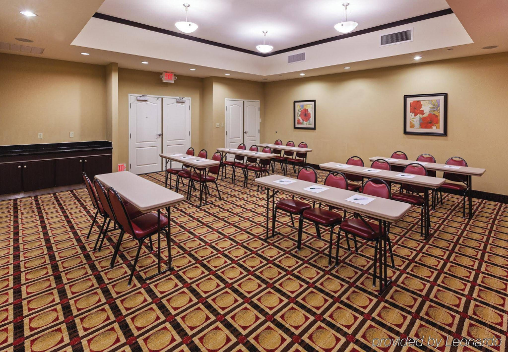Comfort Inn & Suites Cleveland TX