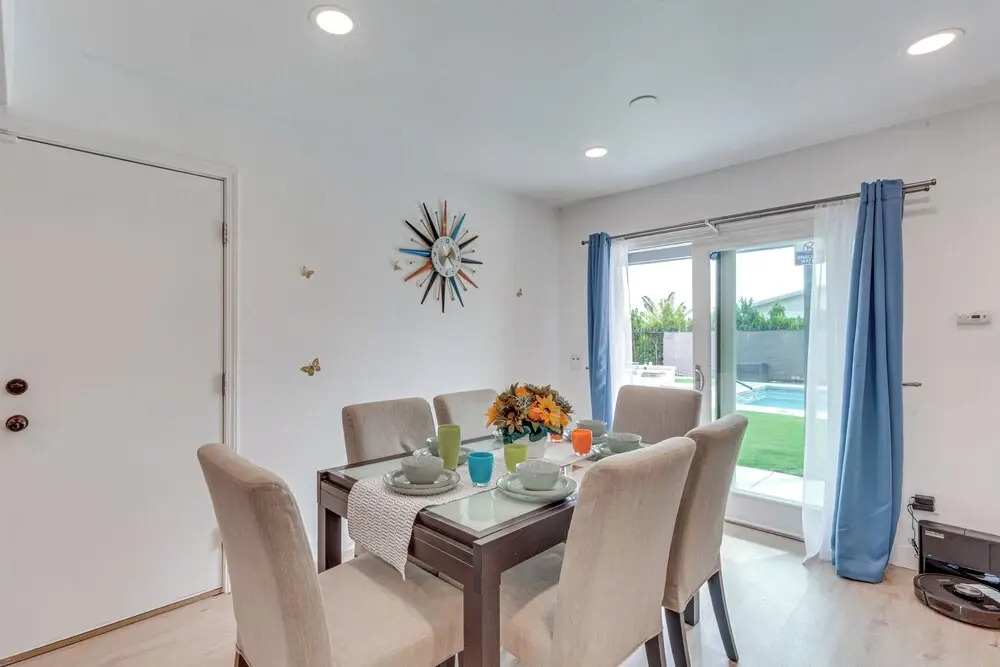 Luxurious Snowbird Haven 3 Mi to Dtwn Palm Springs