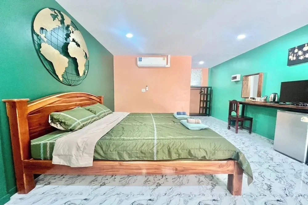 Koon Hom Apartment