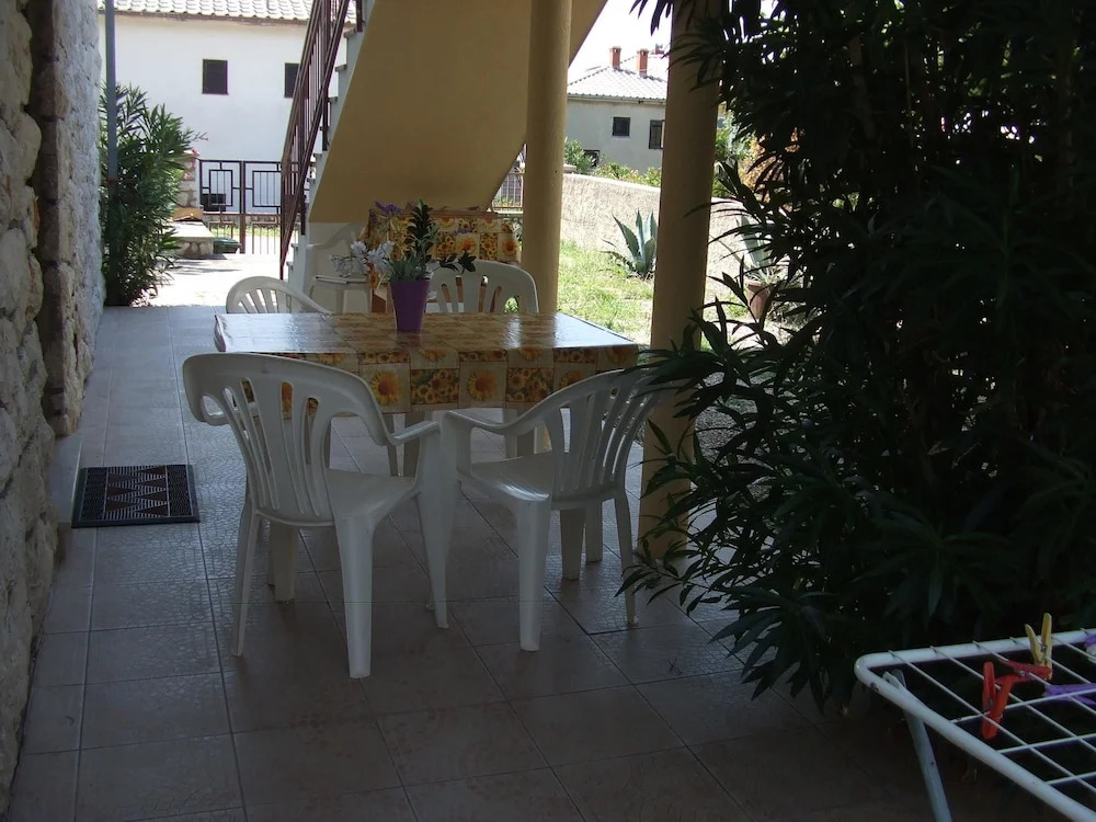 Apartments Luić 4244