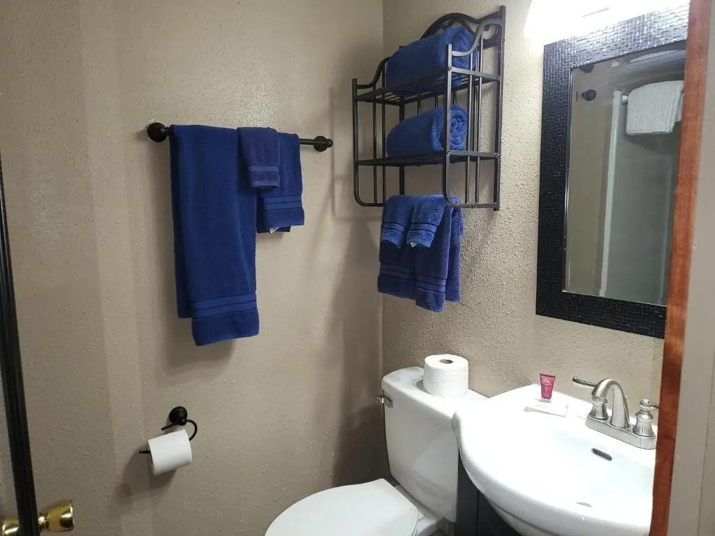 KJs Inn and Suites By OYO Gettysburg US Hwy 212