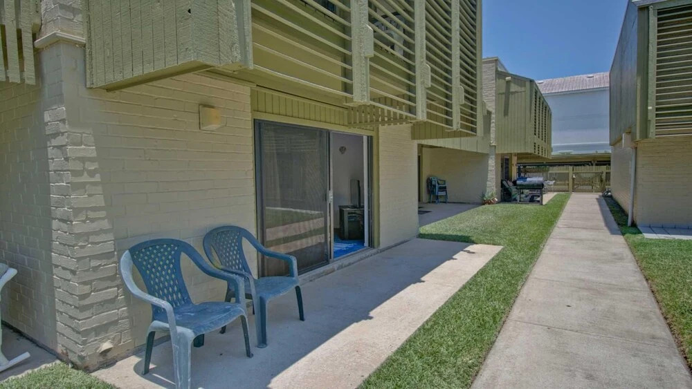 105 Las Brisas Poolside Condo 2 Bedroom Condo by RedAwning