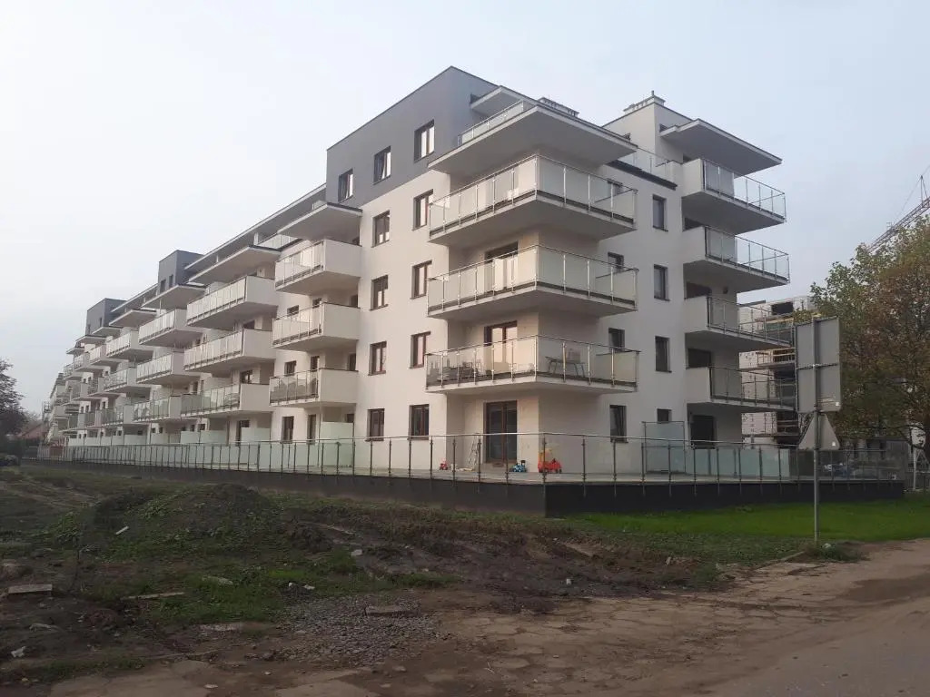 APARTAMENT-SADOWA