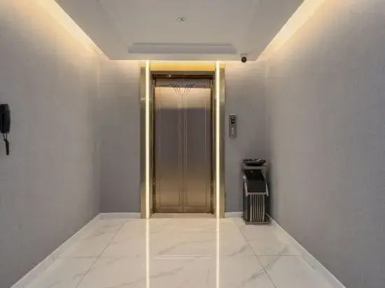 Vienna Hotel (North China Group Subway Station Store, Beichen District, Tianjin)