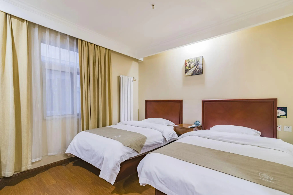 GreenTree Inn Beijing South Railway Station Tiantan Puhuangyu
