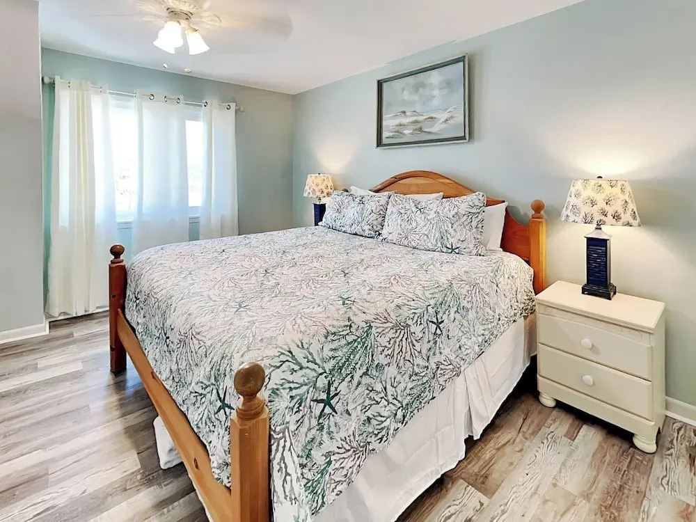 Tybee Lights 112B by Tybee Vacation Rentals