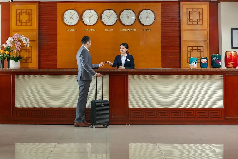 A25 Premium Hotel - 705 Lac Long Quan