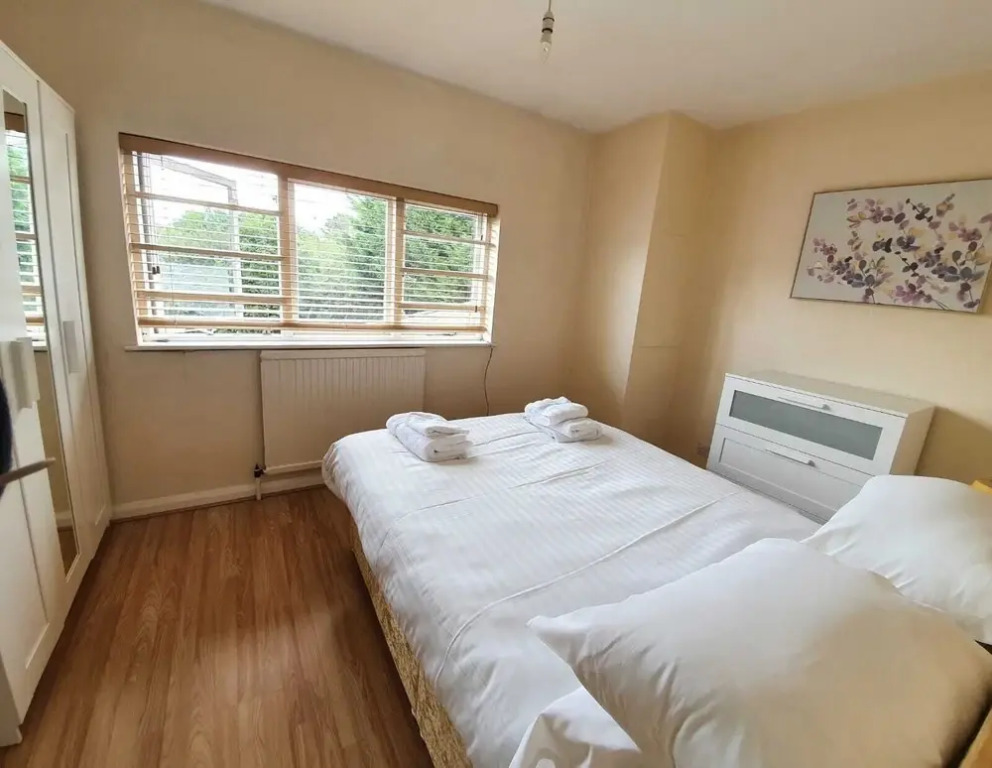 BookedUK - Serene Apartment in Roydon
