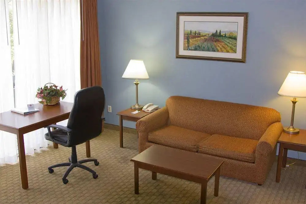 AmeriGold Suites