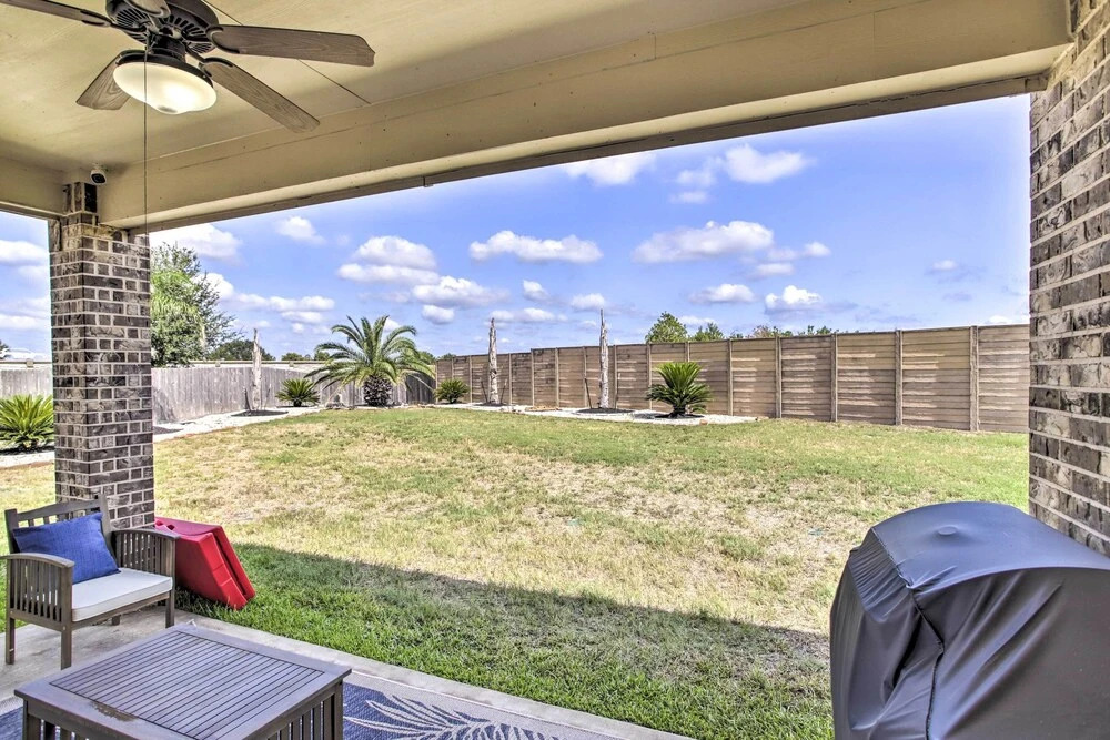 Spacious Cypress Home in Fairfield Community!