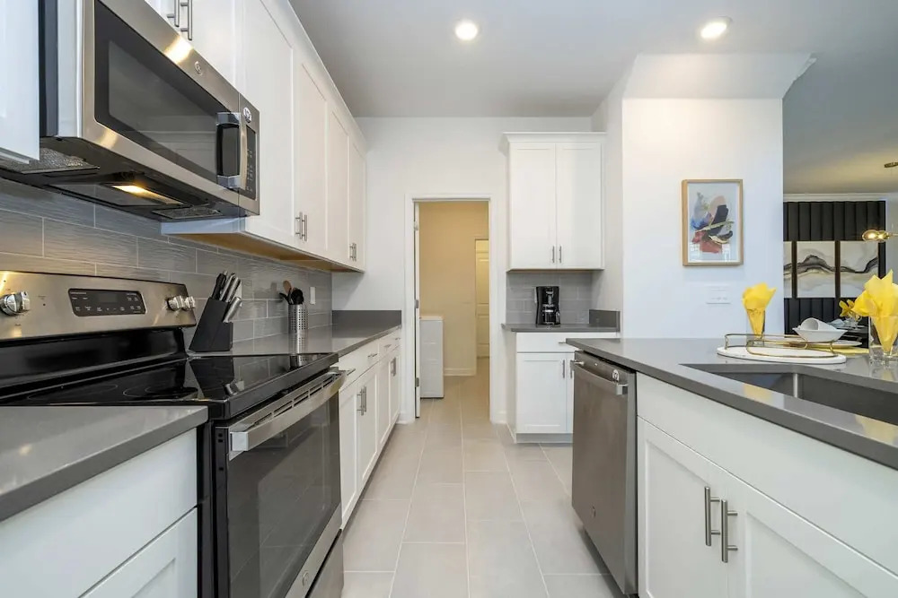 Stunning 5Bd Private Pool & Waterpark @ Champions Gate 8913