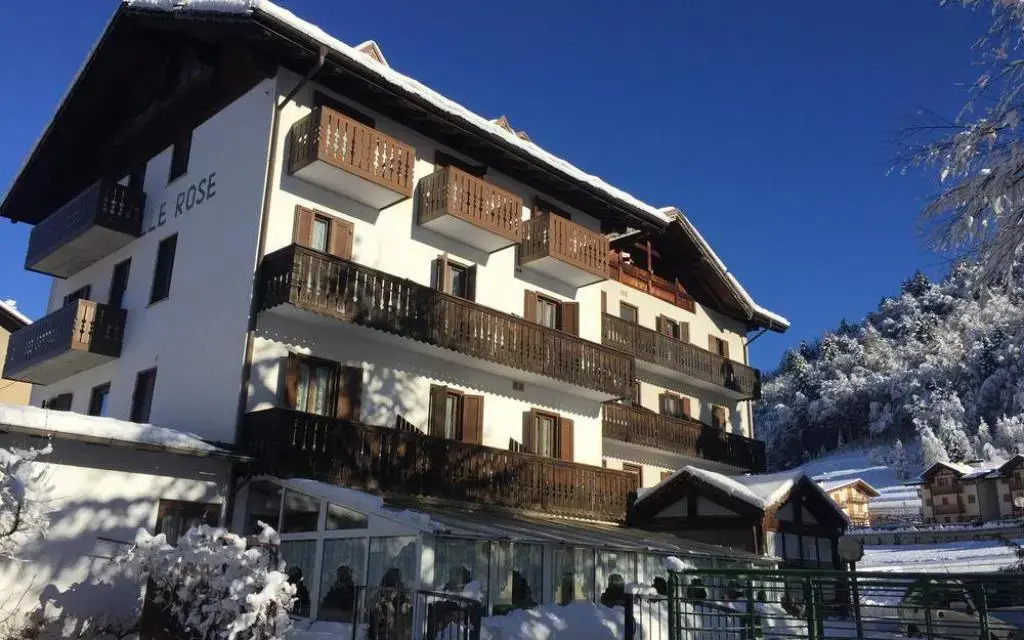 Hotel alle Rose Family inspired garden and spa