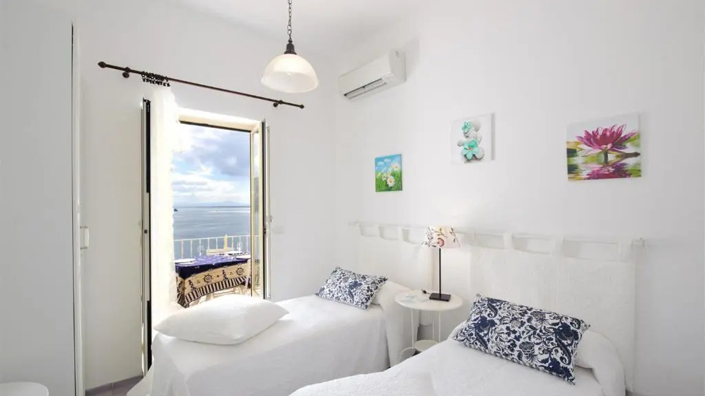 Casa Leonilde 4, Emma Villas