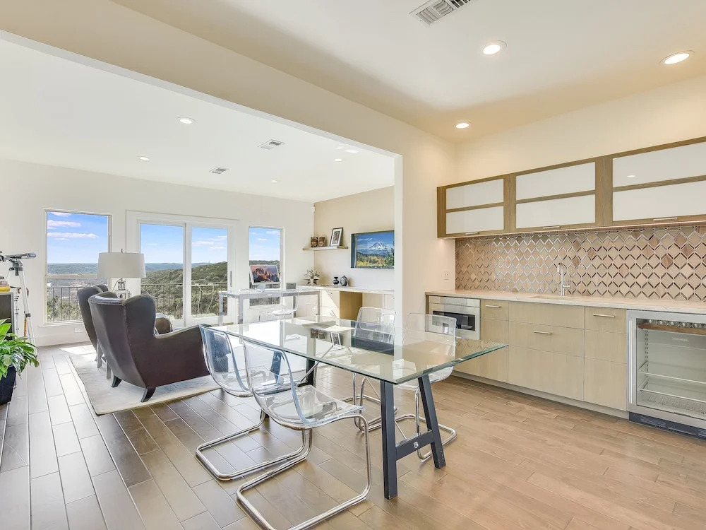 The Arrive Harmony On Lake Austin 5 Bedroom Estate