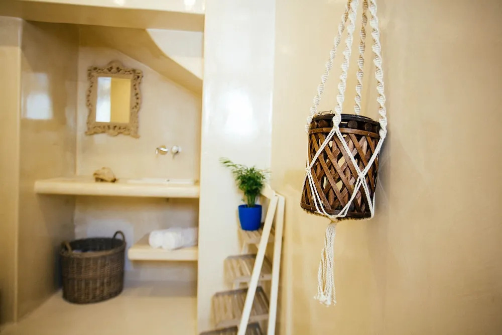 Akrotiri Cycladic Suites