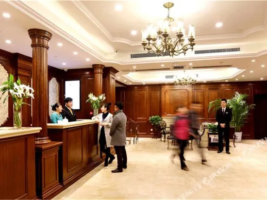 Menoni Boutique Hotel