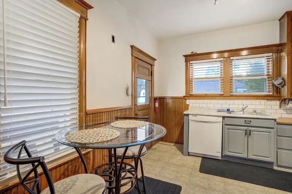 Historic Downtown Meets Modern Comfort
