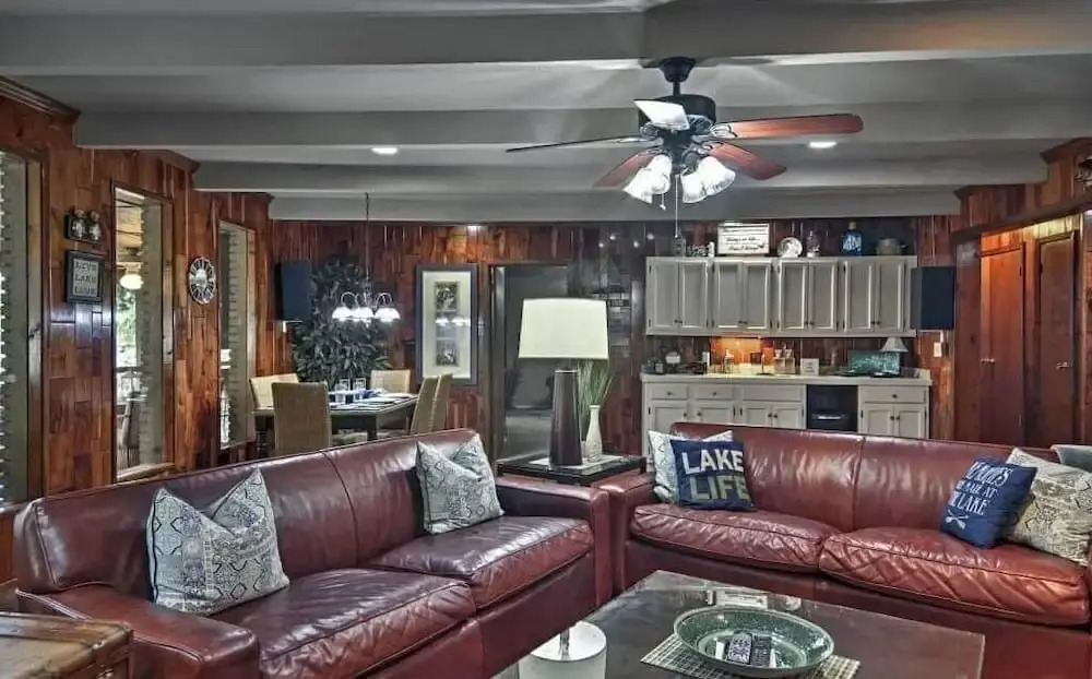 Waterfront Listing - 3 Bedroom 3 Bath on Secluded Private Cove,great Location