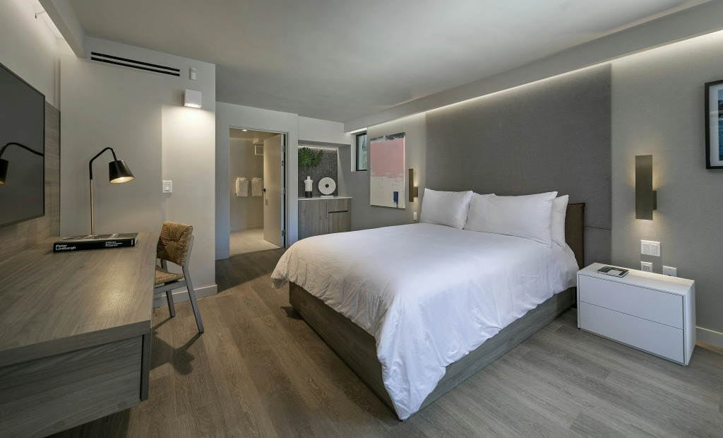 La Jolla Cove Suites