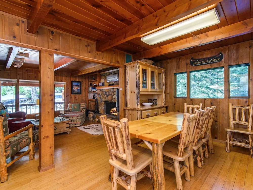 True Tahoe – Classic Cabin - 4 Br cabin by RedAwning