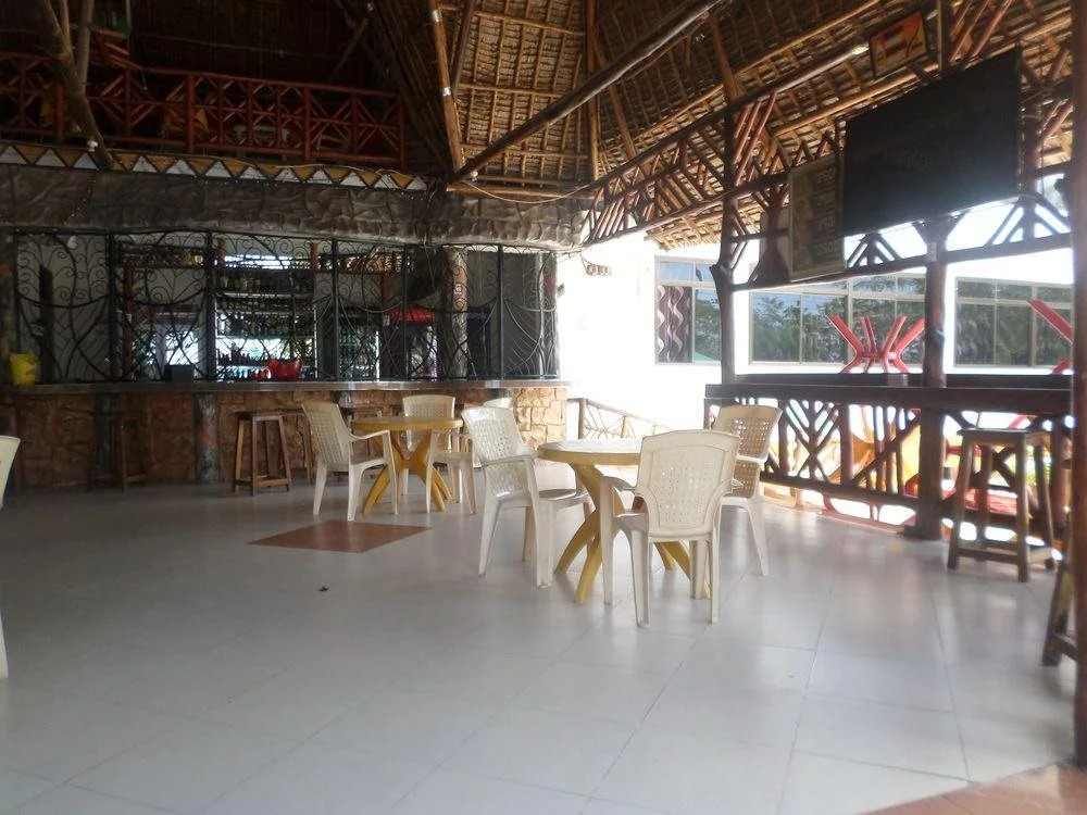 Flamingo Garden Inn & Hotel