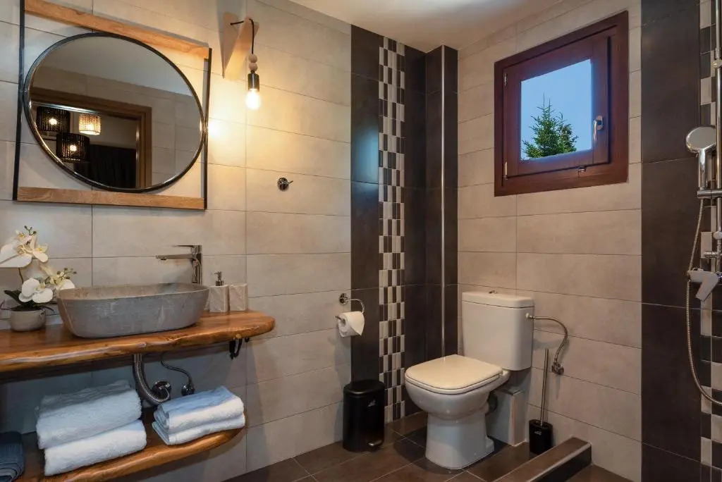 Άλυσσος suites