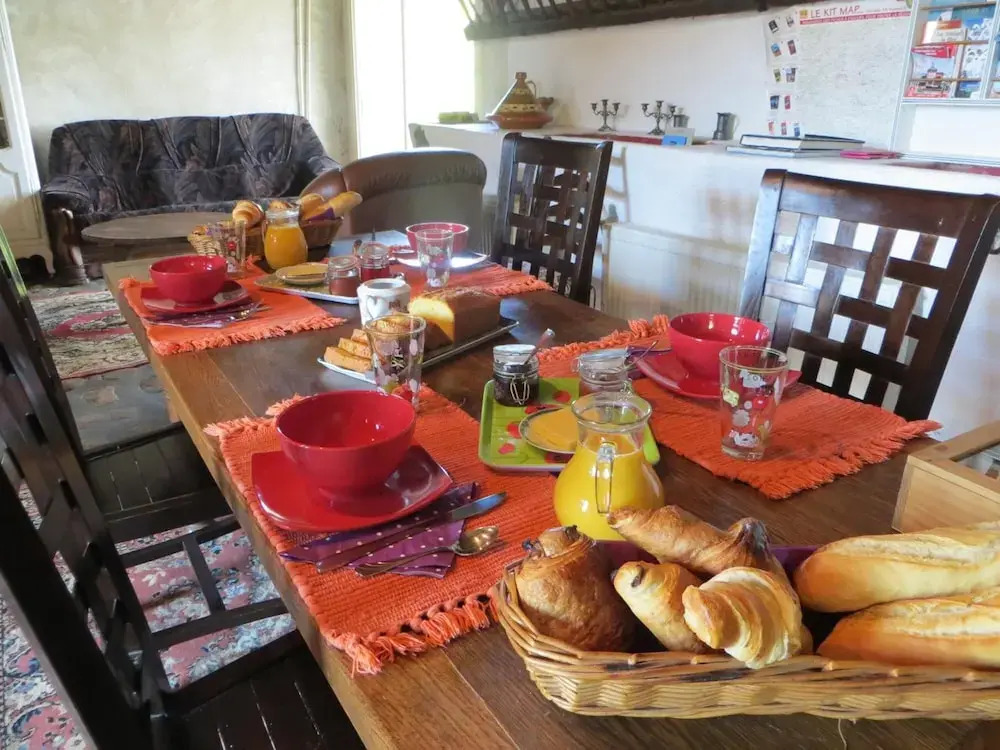 La Ferme de lisle et sa Roulotte