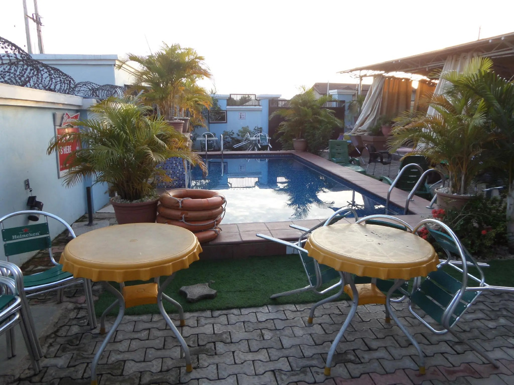 Alheri Suites