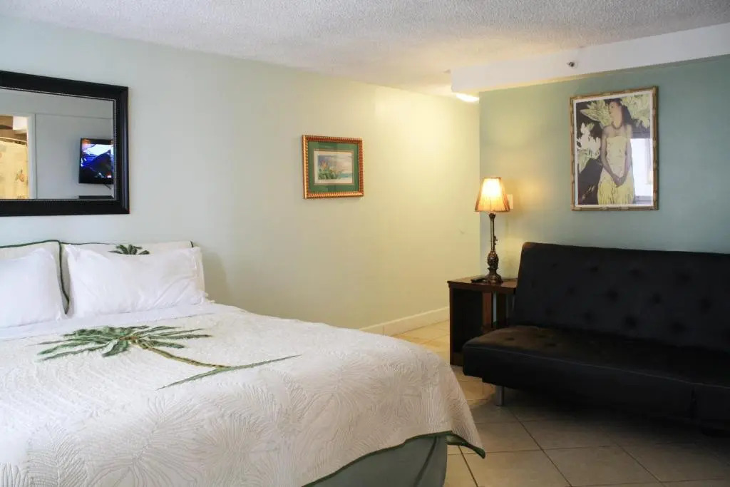 Renovated Private Kuhio Village 708A Studio - 2 min Walk 2 the Beach