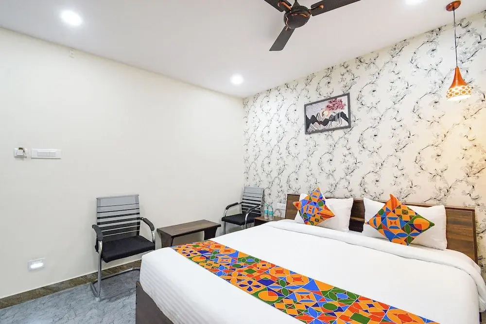 Fabhotel Elite Inn
