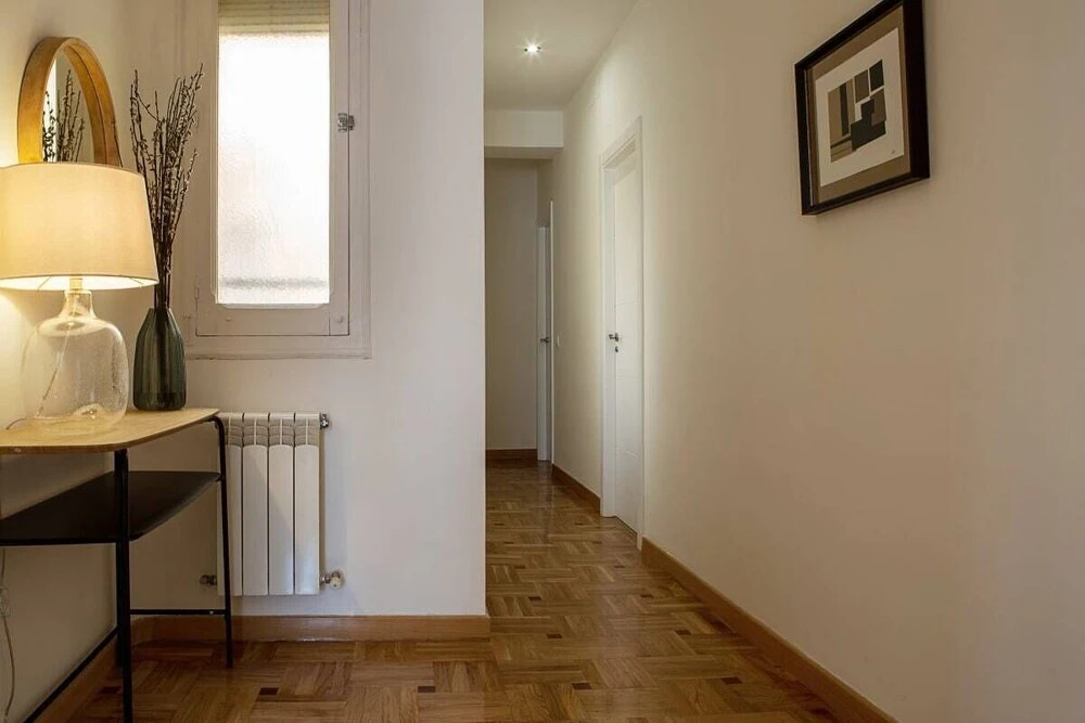 Beautiful 4 Bed 2 Bath Apt in Salamanca
