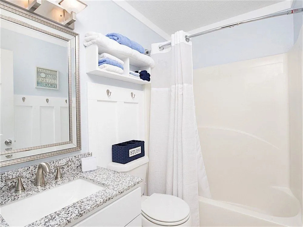 Grand Beach Condominiums #109 - 1 Br condo by RedAwning