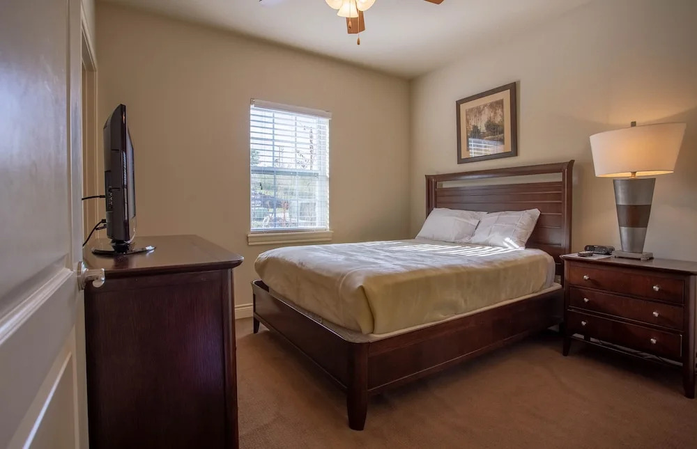 Quaint Quarters Villa