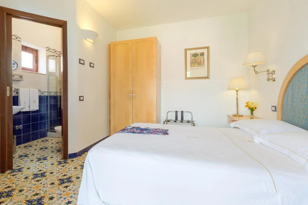 Hotel Eros